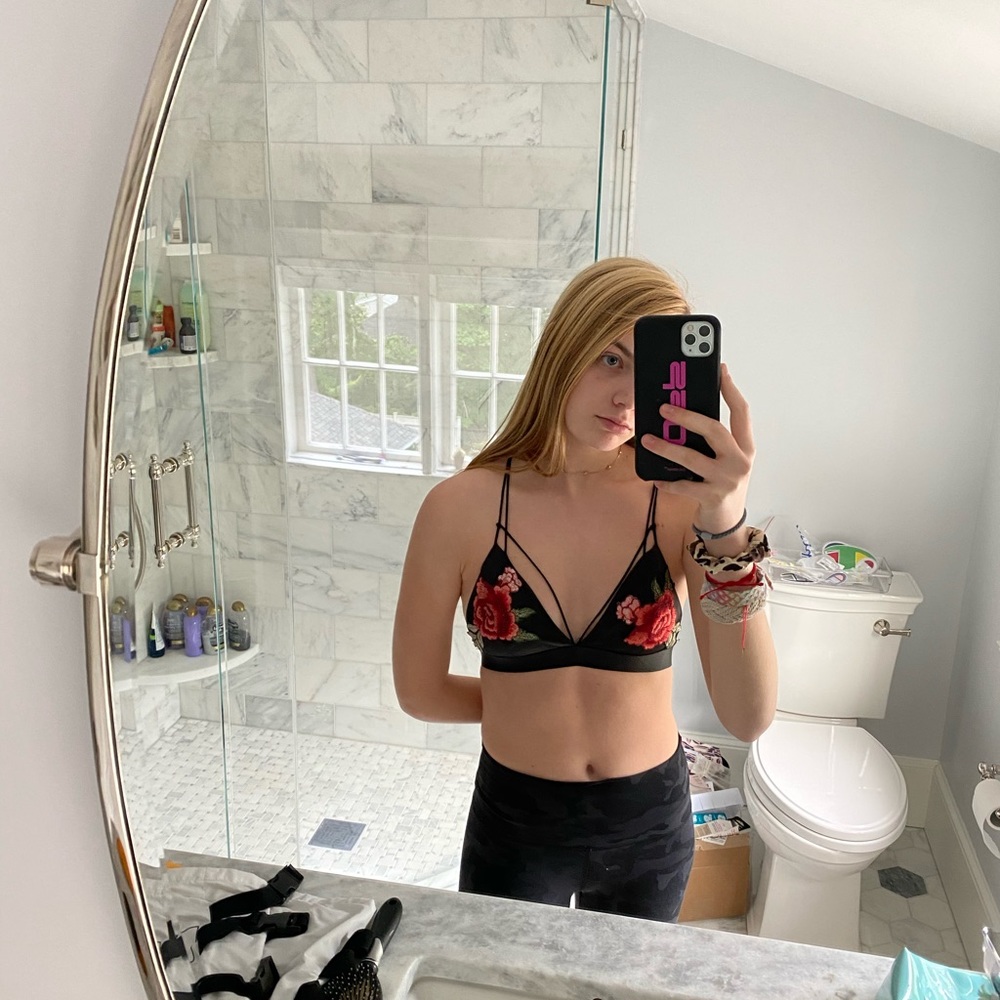 LF embroidered roses bra